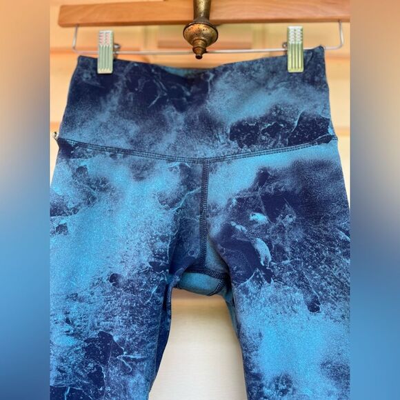 Nualime Power leggings,blue base;sculpting performance knit fabric,compressiveXS - Picture 7 of 7